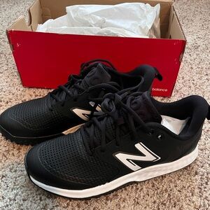 New Balance Fresh Foam 3000 - v6 Turf Trainer - New in box - Mens 8/Womens 9.5